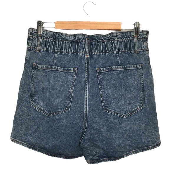 Express Midi Super High Rise Pleated Stonewash Y2K 90s Denim Shorts Mom Blue 12R - Picture 8 of 10